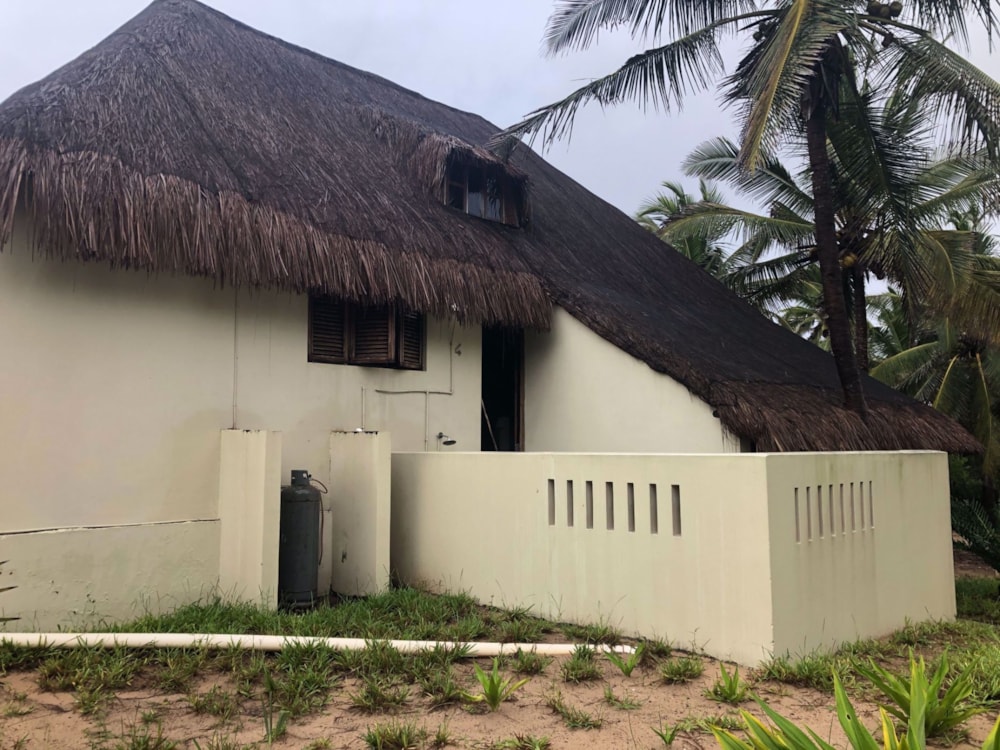 Beachfront villa for sale in Praia da Barra, Mozambique - 3MQ1564838 Beachfront villa for sale in Praia da Barra, Mozambique - 3MQ1564838