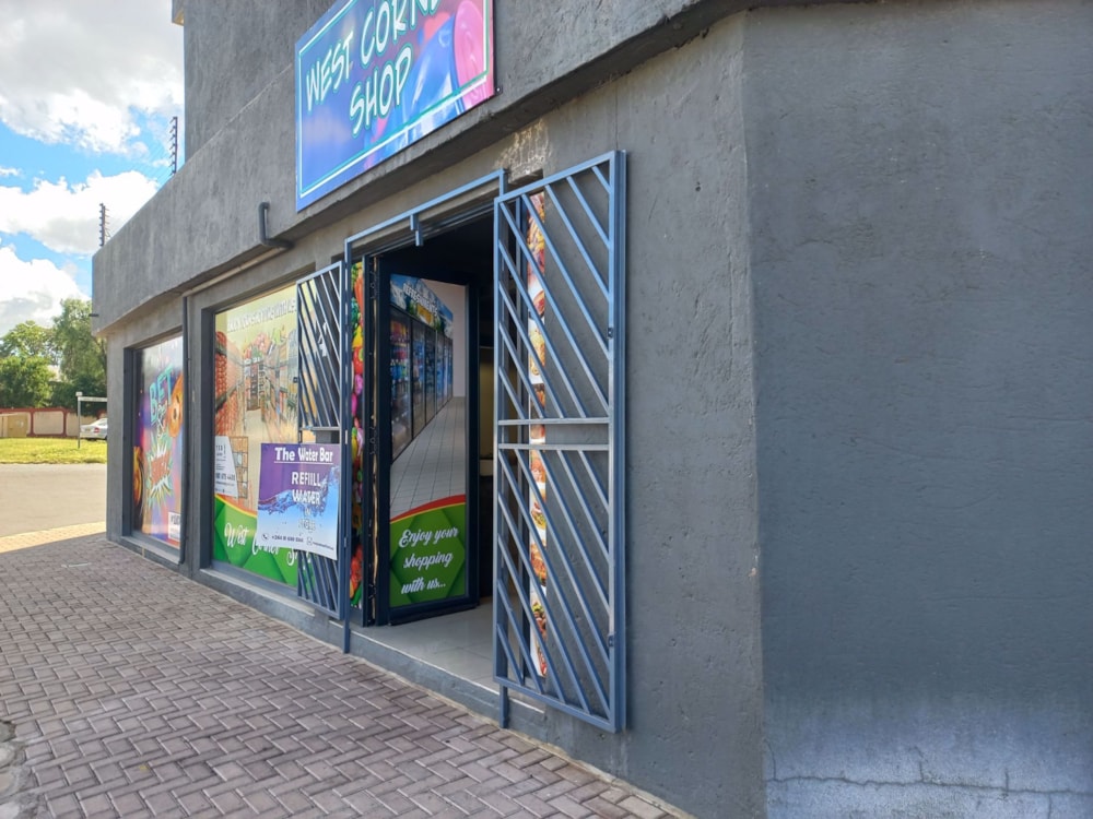 Commercial retail property for sale in Windhoek, Namibia - 3NM1566650 Commercial retail property for sale in Windhoek, Namibia - 3NM1566650