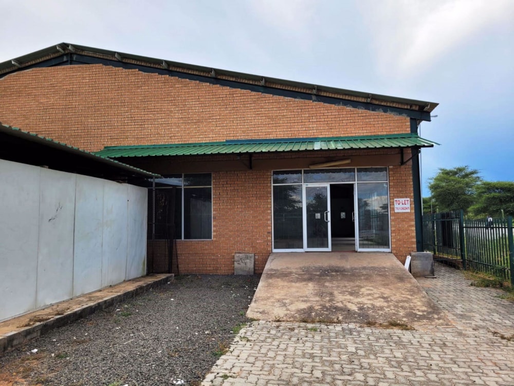 Commercial business to rent in Kasane, Chobe District, Botswana - 3BO1676033 Commercial business to rent in Kasane, Chobe District, Botswana - 3BO1676033