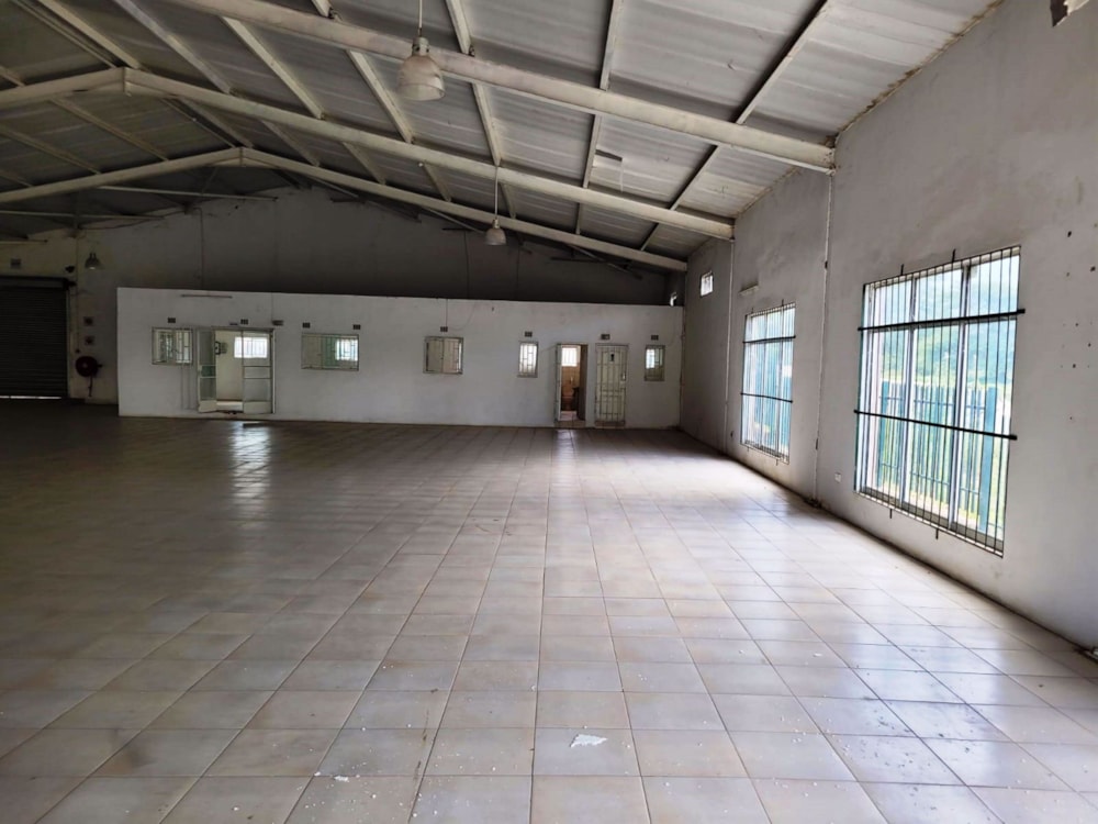 Commercial business to rent in Kasane, Chobe District, Botswana - 3BO1676033 Commercial business to rent in Kasane, Chobe District, Botswana - 3BO1676033