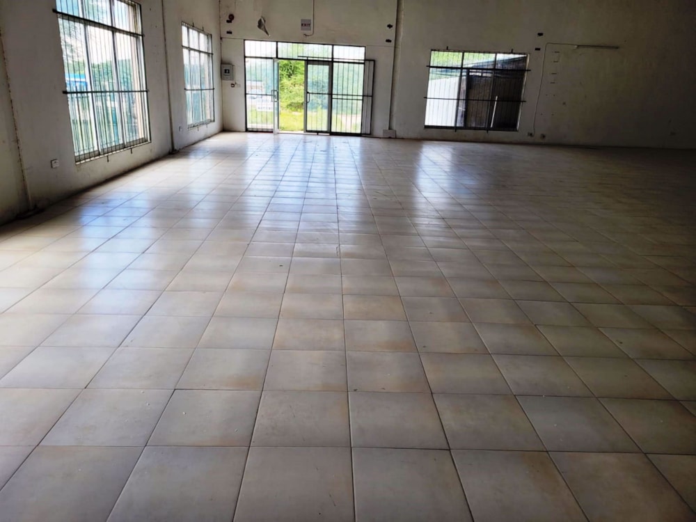 Commercial business to rent in Kasane, Chobe District, Botswana - 3BO1676033 Commercial business to rent in Kasane, Chobe District, Botswana - 3BO1676033