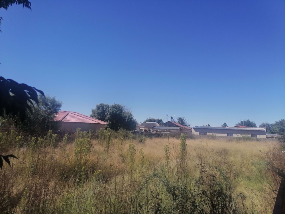 Residential vacant land for sale in Lourierpark - 1BX1566907