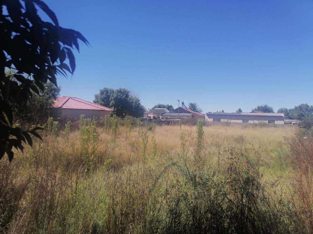 Residential vacant land for sale in Lourierpark - 1BX1566907