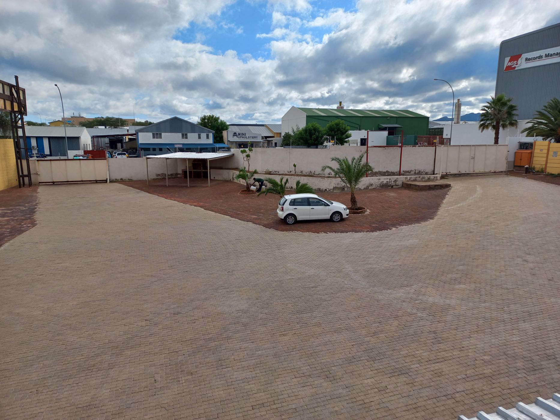 Commercial industrial property for sale in Windhoek, Namibia - 3NM1729969