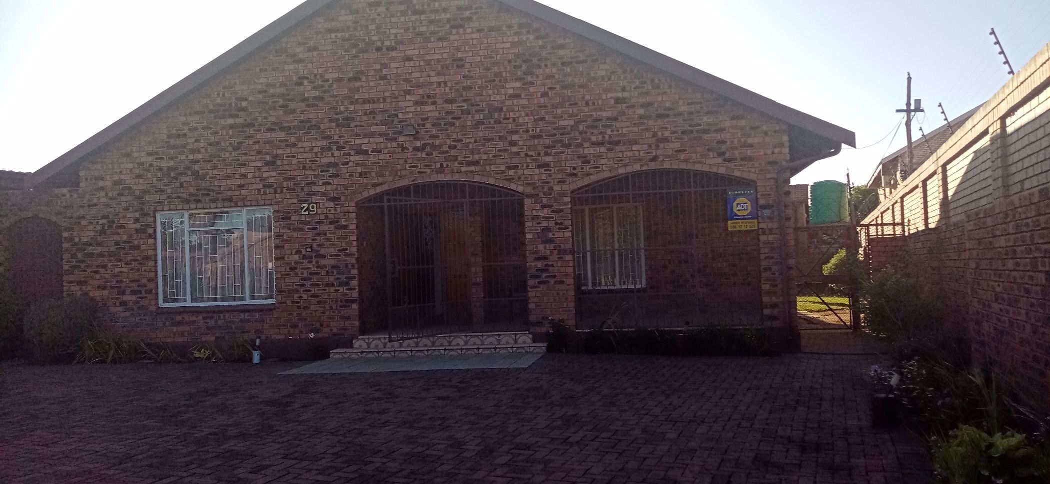 House for sale in Zinniaville - 1RU1567240