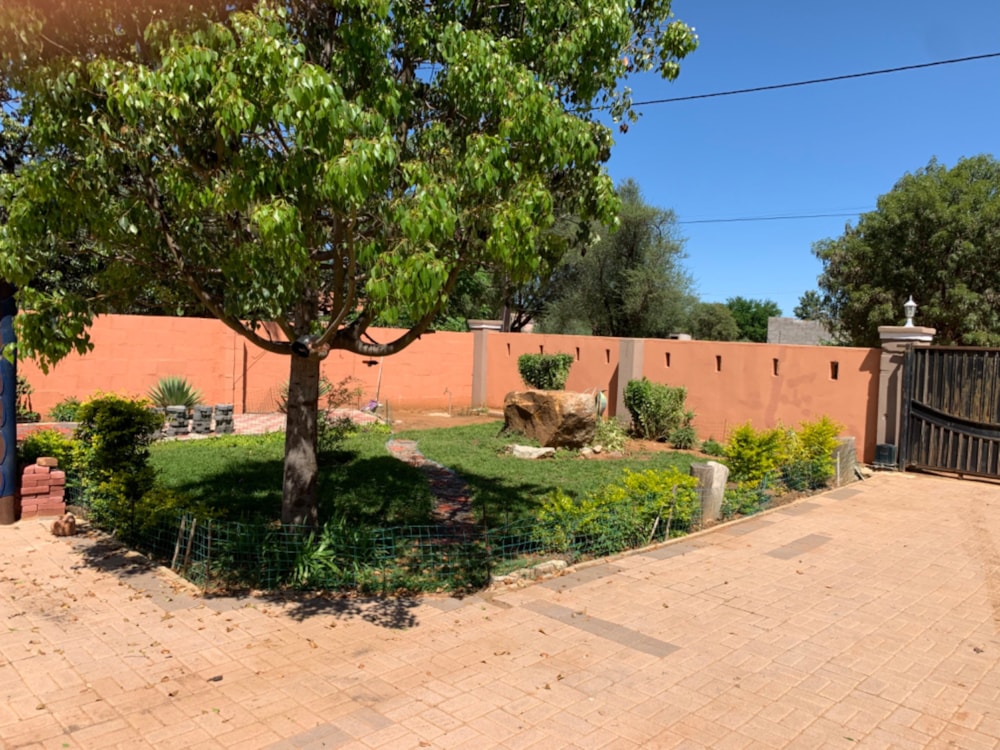 House for sale in Tlokweng, Botswana - 3BO1567634 House for sale in Tlokweng, Botswana - 3BO1567634