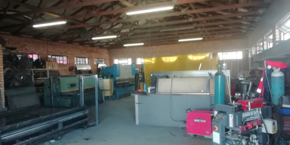 Commercial industrial property for sale in Oos Einde, Rustenburg - 1RU1567781 Commercial industrial property for sale in Oos Einde, Rustenburg - 1RU1567781