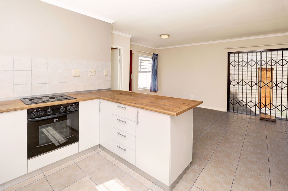House let in Protea Heights - NSL1682219 House let in Protea Heights - NSL1682219