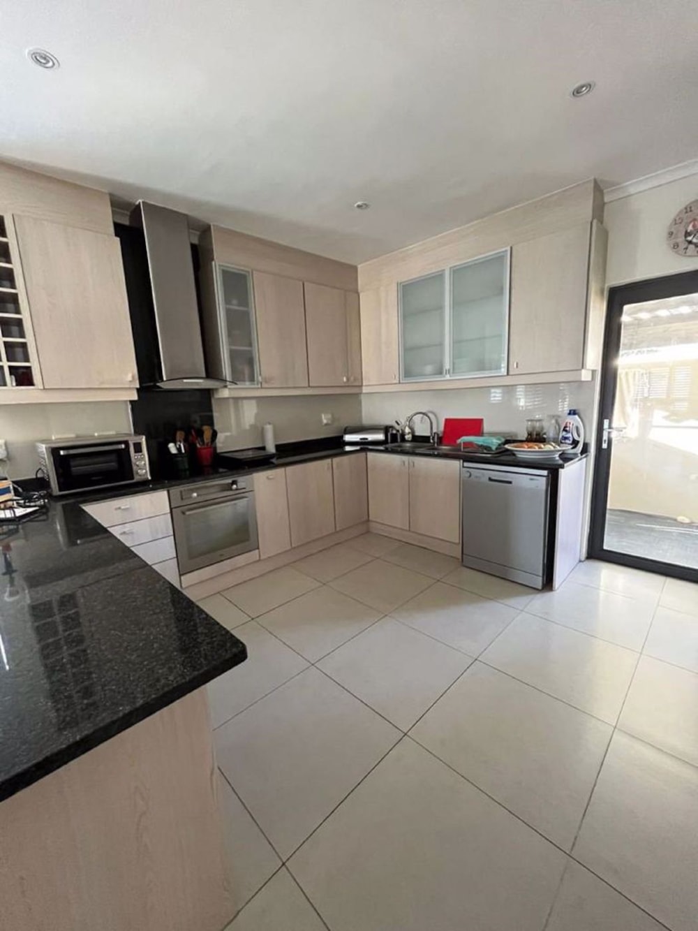 House let in Plattekloof - 1PLA1706100 House let in Plattekloof - 1PLA1706100