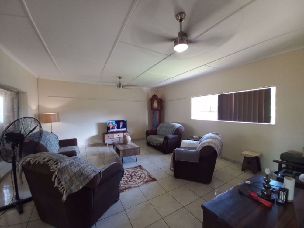 House for sale in Veldenvlei - 1RY1721997 House for sale in Veldenvlei - 1RY1721997