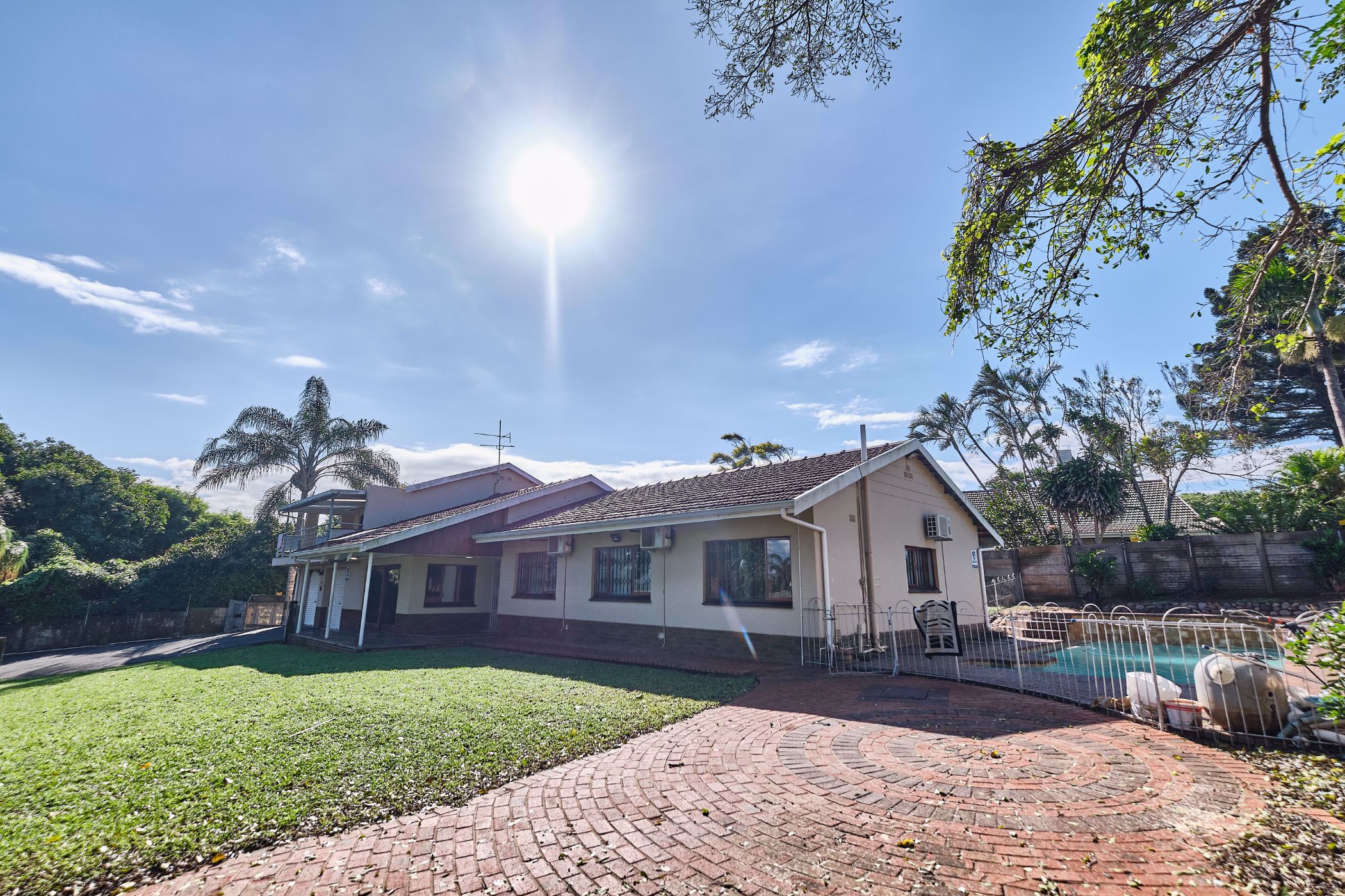 House for sale in Athlone Park - 1WB1696828