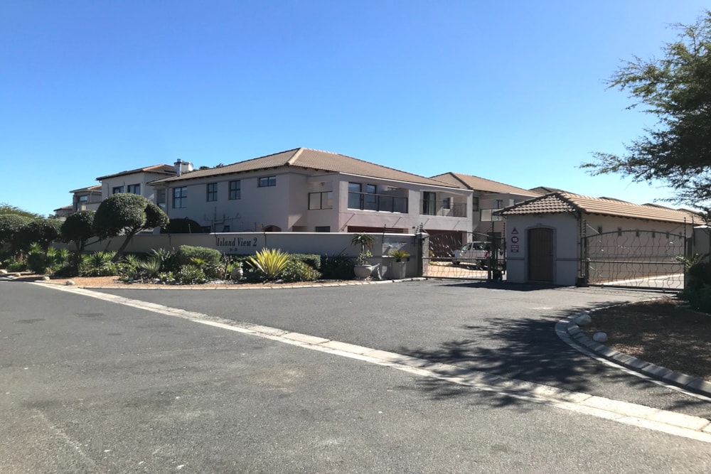 Townhouse to rent in Big Bay - 1TV1743205