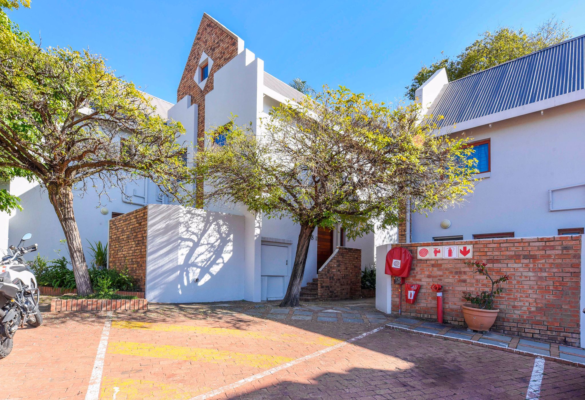 Townhouse for sale in Fourways Area - FW1733945