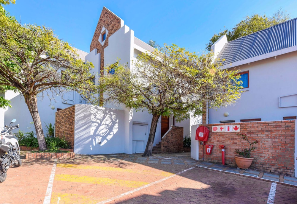 Townhouse for sale in Fourways Area - FW1733945