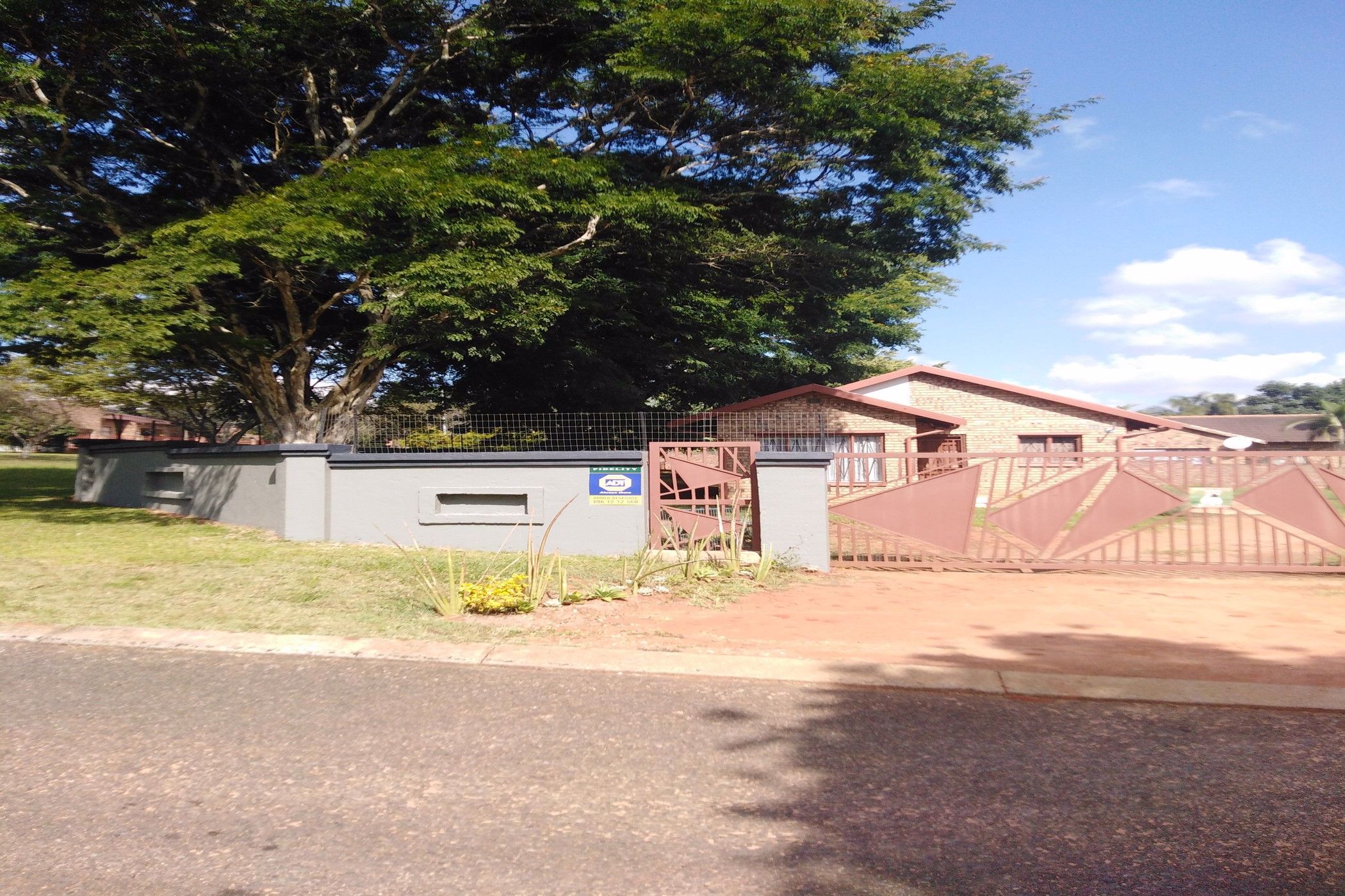 House let in White River - 1WR1706048