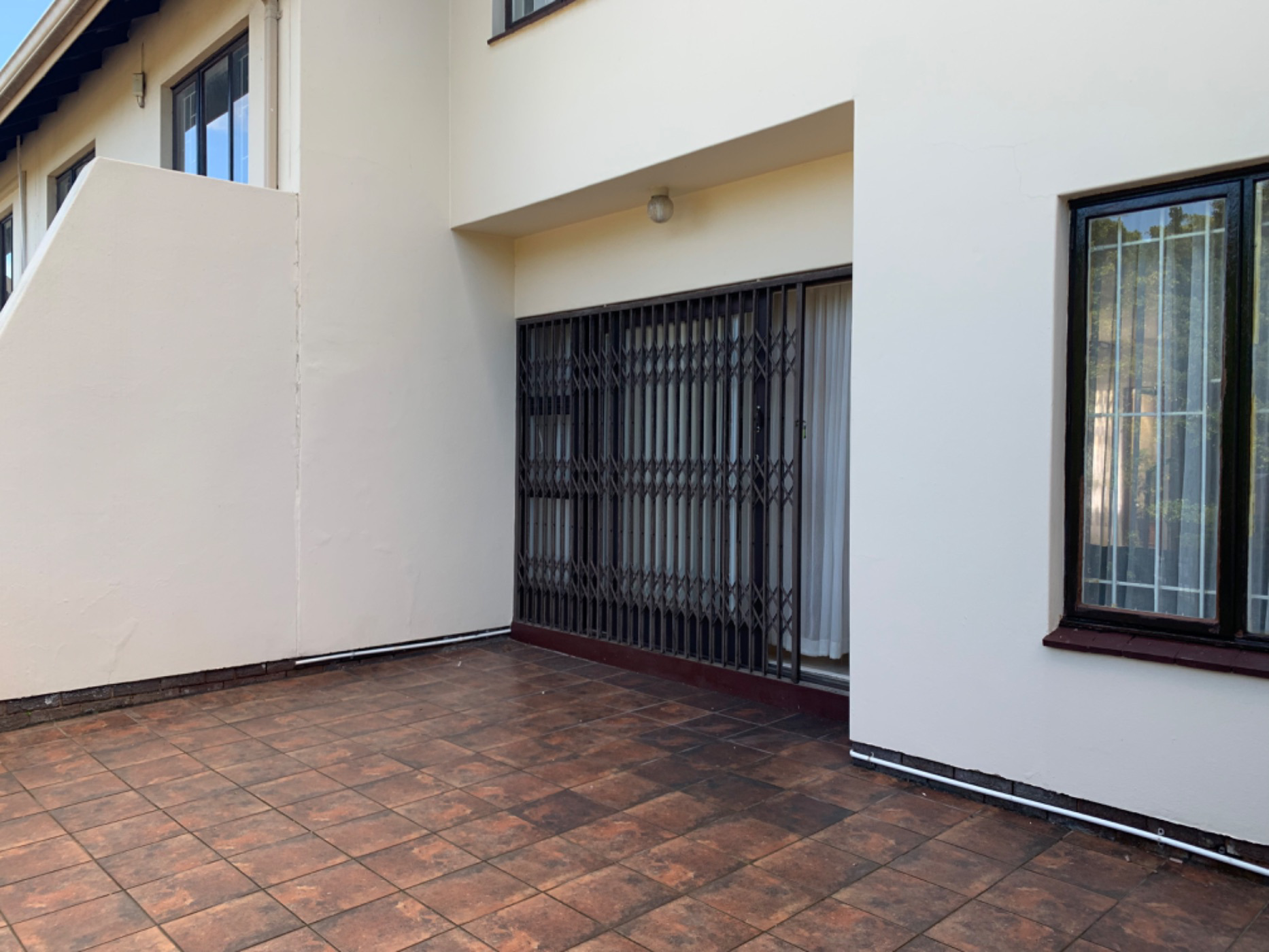 Townhouse let in Riverside, Durban North - 1ND1679442