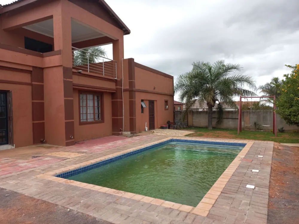 Double-storey house for sale in Aerorand - 1MD1537668