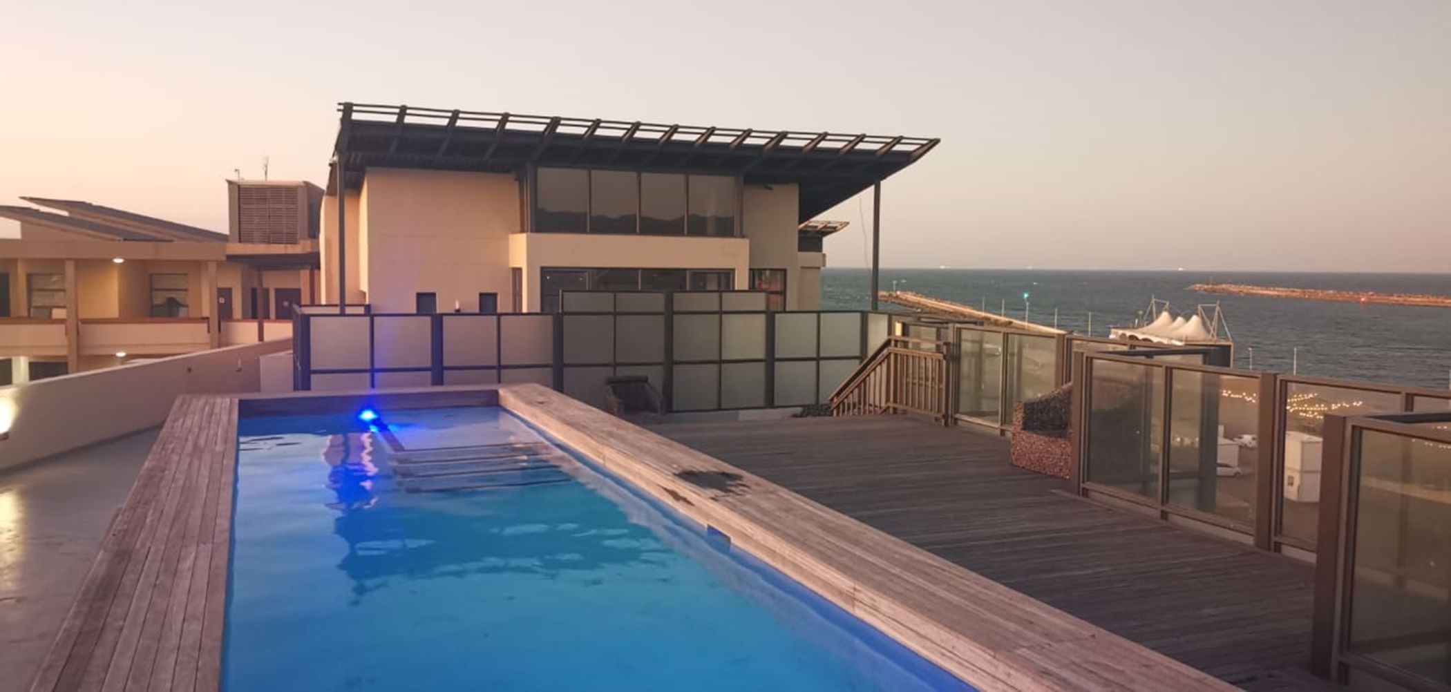 Apartment let in Point Waterfront Durban - 1DA1665756