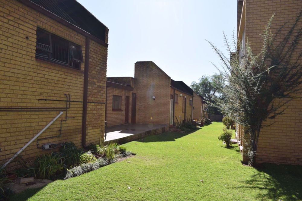 Cluster for sale in Heidelberg, Gauteng - 1SP1702348