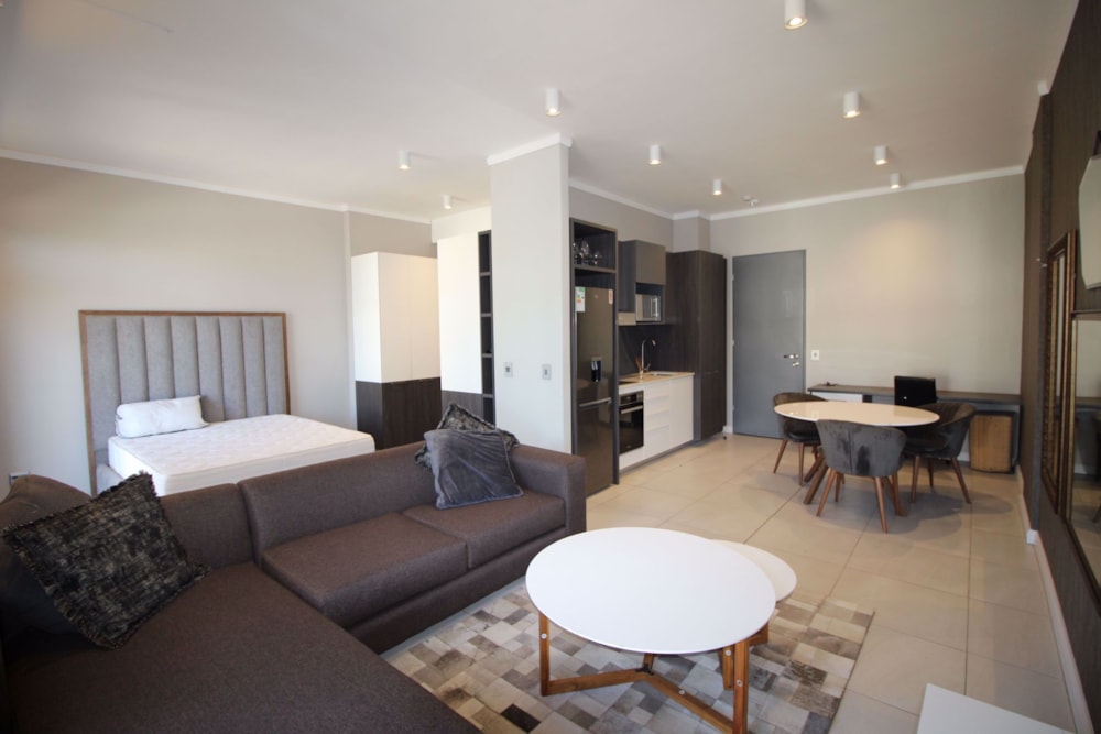 Apartment for sale in Menlyn - PT1699360