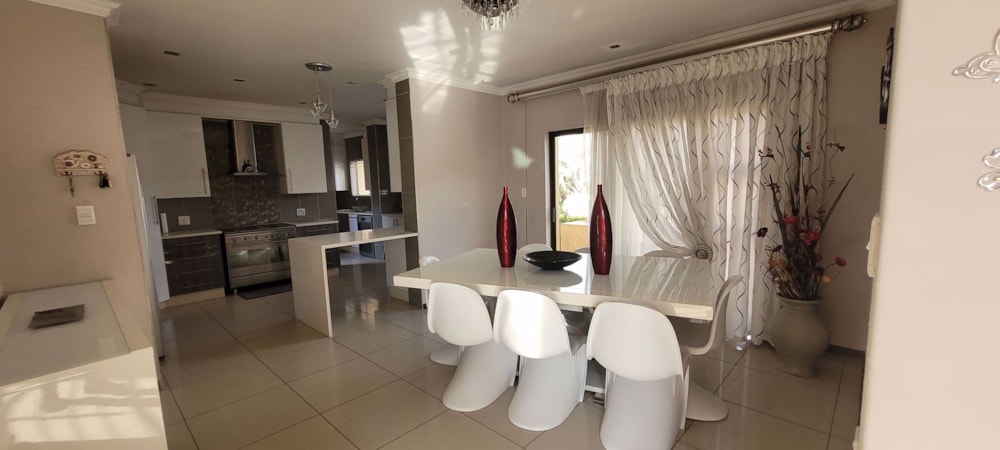 House for sale in Helderwyk Estate - 1BJ1565445 House for sale in Helderwyk Estate - 1BJ1565445