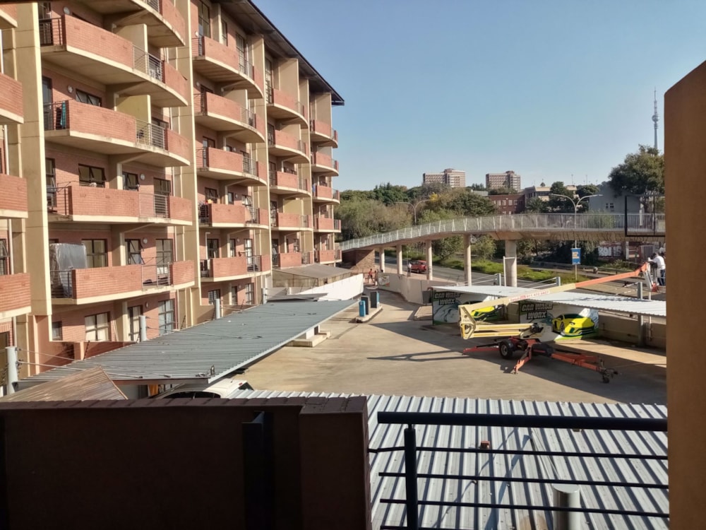 Bachelor apartment for sale in Auckland Park - HP1569942