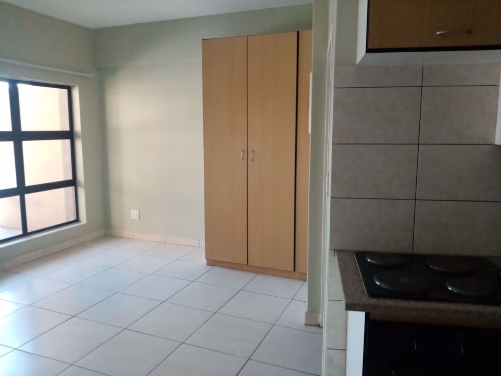 Bachelor apartment for sale in Auckland Park - HP1569942
