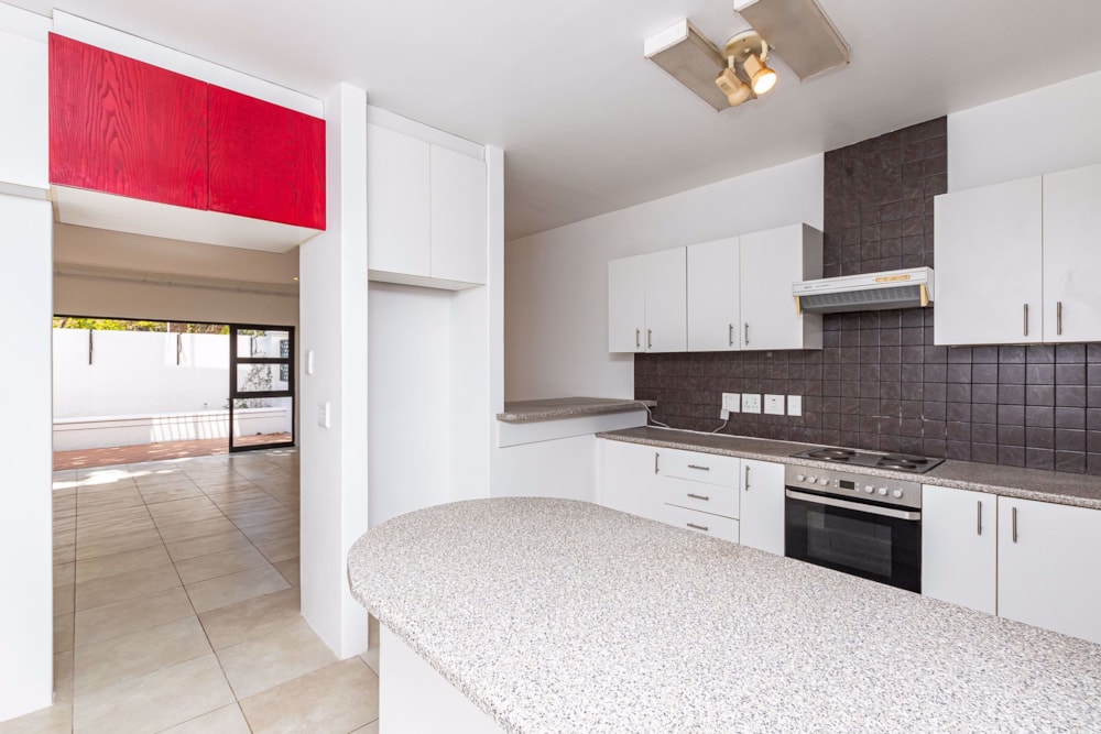 Townhouse to rent in Kenilworth, Cape Town - RBL1729714