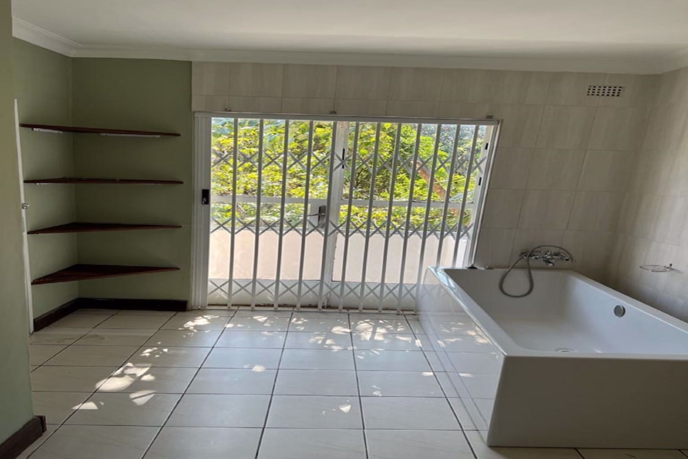 Apartment to rent in Rhodespark, Zambia - 3ZA1570533