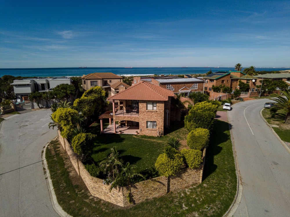 House for sale in Bluewater Bay, Port Elizabeth, Gqeberha - 1PLZ1570672 House for sale in Bluewater Bay, Port Elizabeth, Gqeberha - 1PLZ1570672