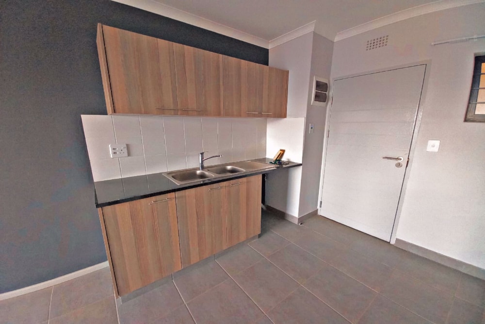 Apartment to rent in Athlone Park - 1WB1721225 Apartment to rent in Athlone Park - 1WB1721225