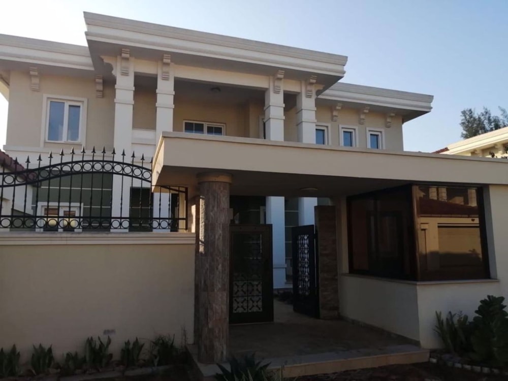 Double-storey house for sale in Matola, Mozambique - 3MQ1580199