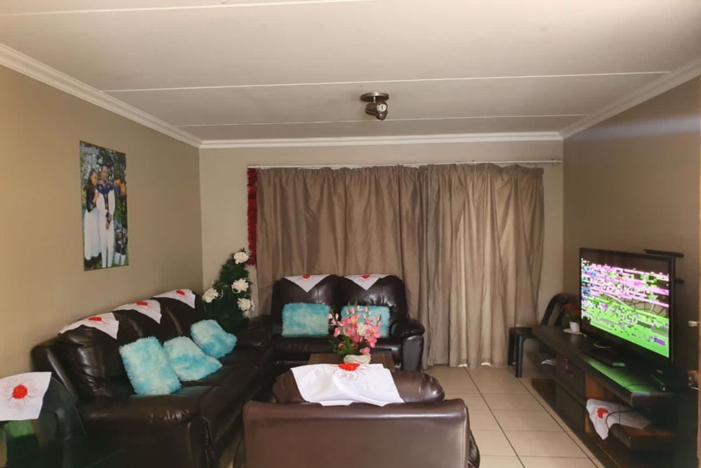 House for sale in Witbank Central (eMalahleni Central) - 1WD1729891 House for sale in Witbank Central (eMalahleni Central) - 1WD1729891