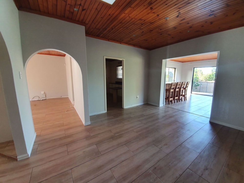 House to rent in Beacon Bay - 1ET1571654