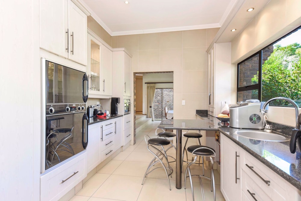 Double-storey house sold in Fourways Gardens - FW1630170 Double-storey house sold in Fourways Gardens - FW1630170