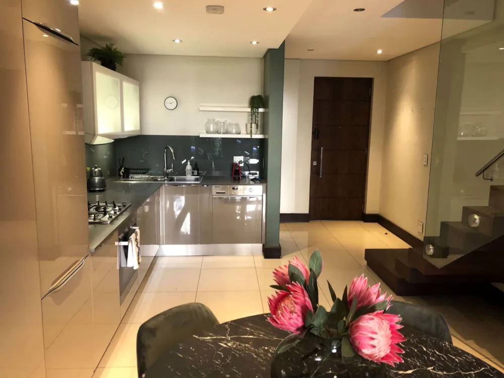 Double-storey apartment let in Melrose Arch - JBL1722710 Double-storey apartment let in Melrose Arch - JBL1722710