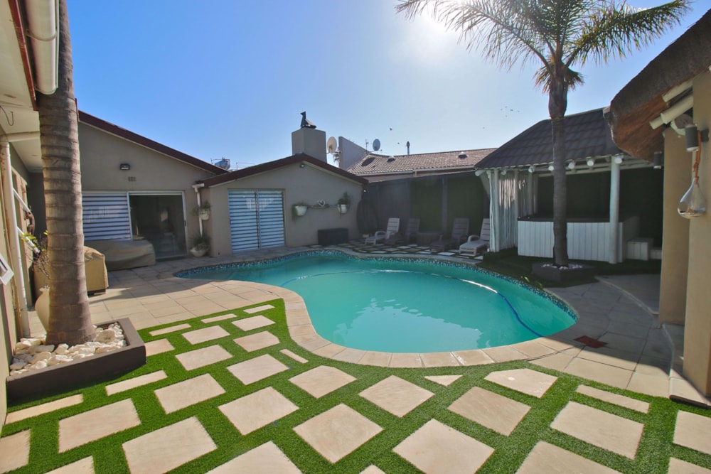 House let in Bothasig - 1PLA1707904 House let in Bothasig - 1PLA1707904