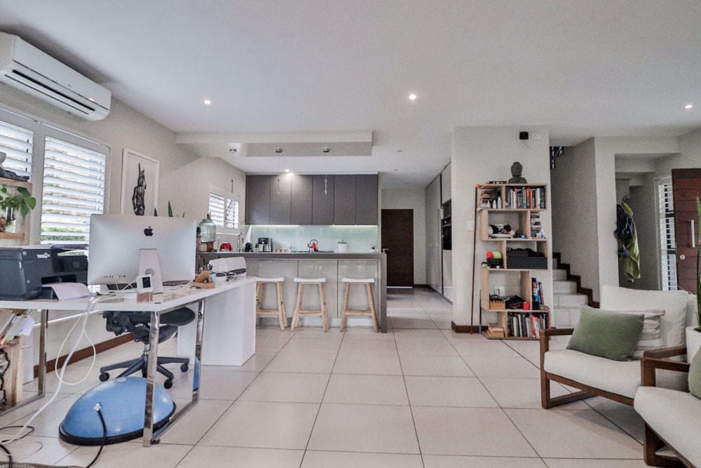 House for sale in Stonehenge - 1NS1575736 House for sale in Stonehenge - 1NS1575736