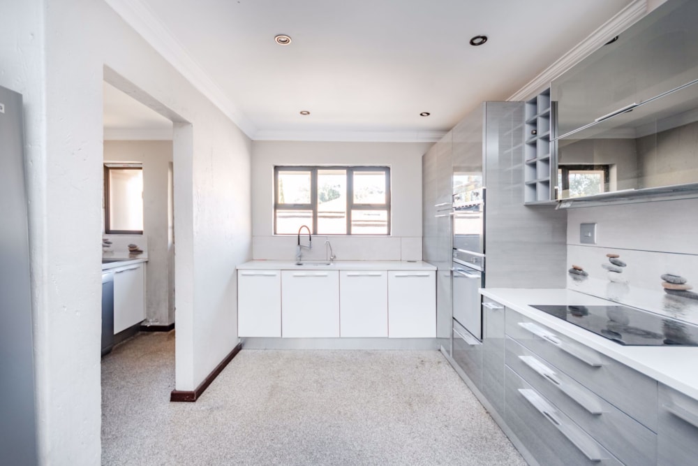 House for sale in Pomona - KTP1652103