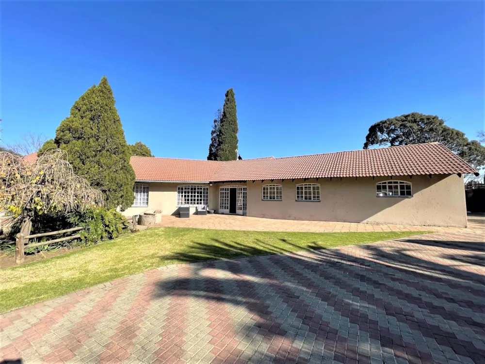 House for sale in John Vorster Park - 1EM1566659 House for sale in John Vorster Park - 1EM1566659