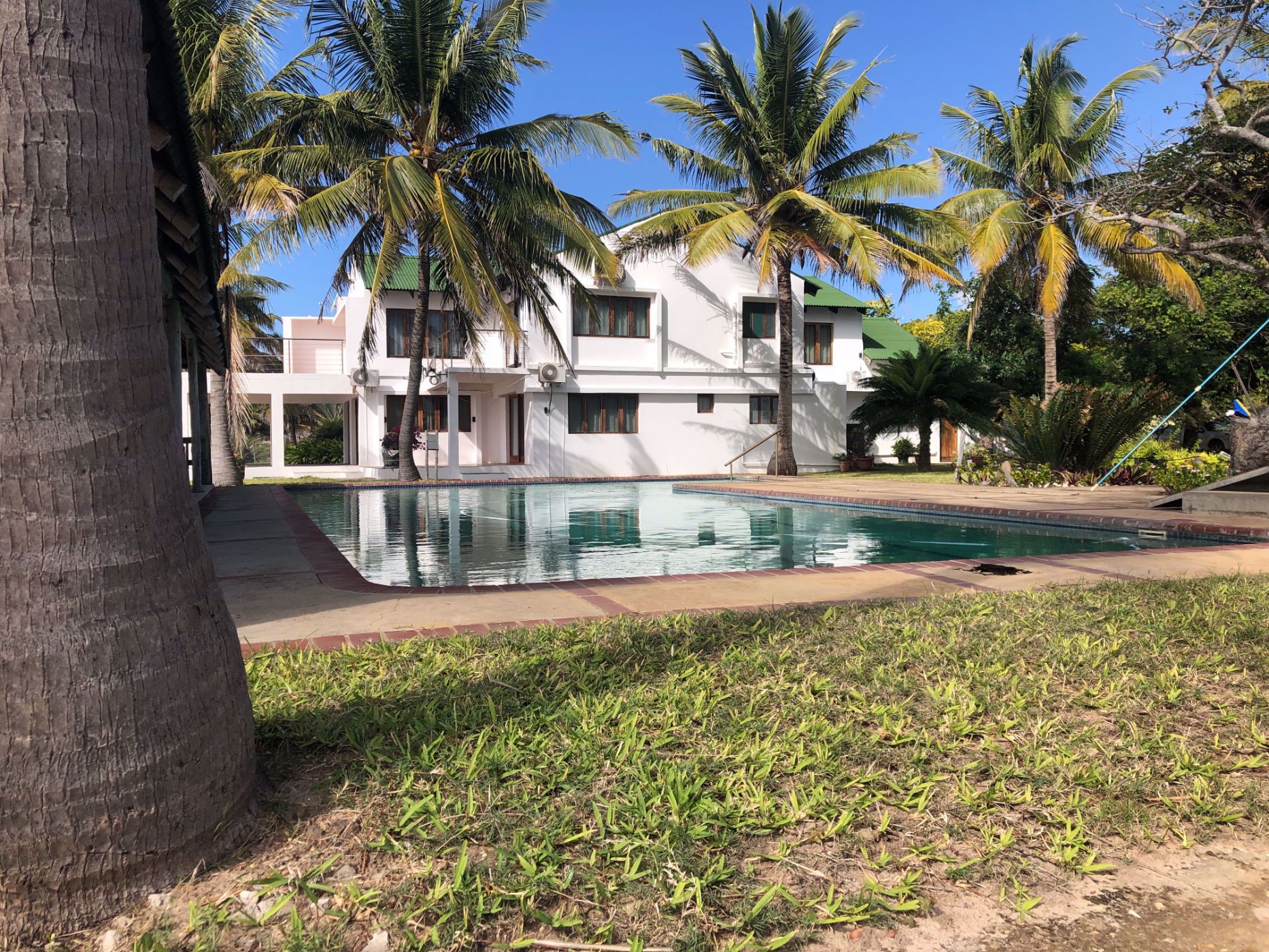 Beach resort for sale in Inhassoro, Mozambique - 3MQ1569693