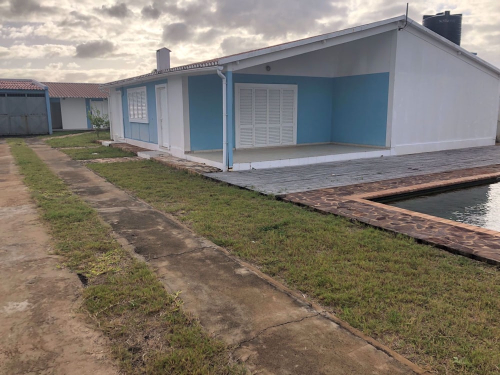 House for sale in Praia do Tofo, Mozambique - 3MQ1570182