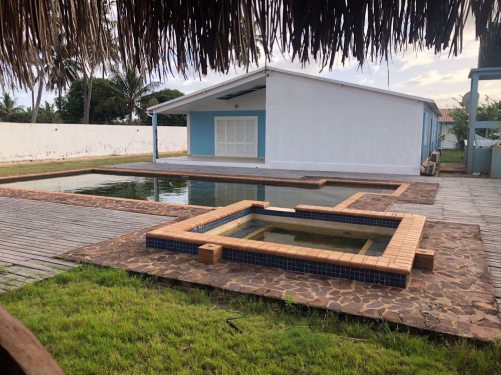 House for sale in Praia do Tofo, Mozambique - 3MQ1570182