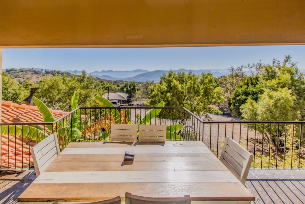 Game farm for sale in Hartbeespoort - 1HR1572696 Game farm for sale in Hartbeespoort - 1HR1572696