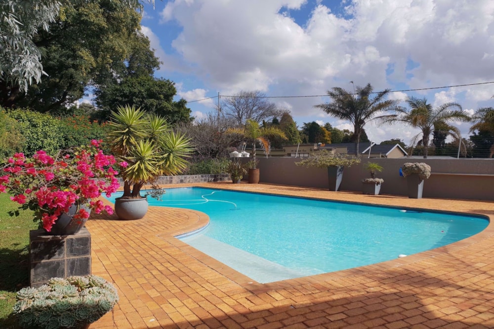 Apartment for sale in Northcliff, Johannesburg - RAN1727244