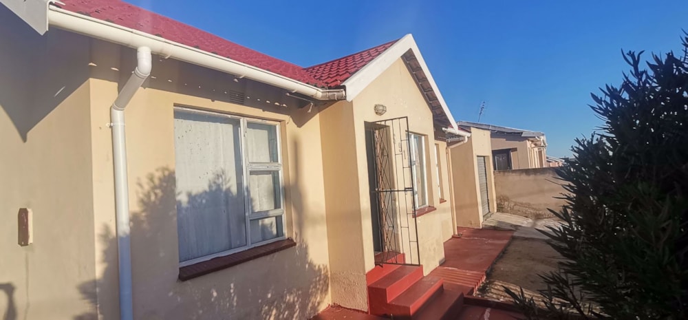 House for sale in King Williams Town (Qonce) - 1MH1573195 House for sale in King Williams Town (Qonce) - 1MH1573195
