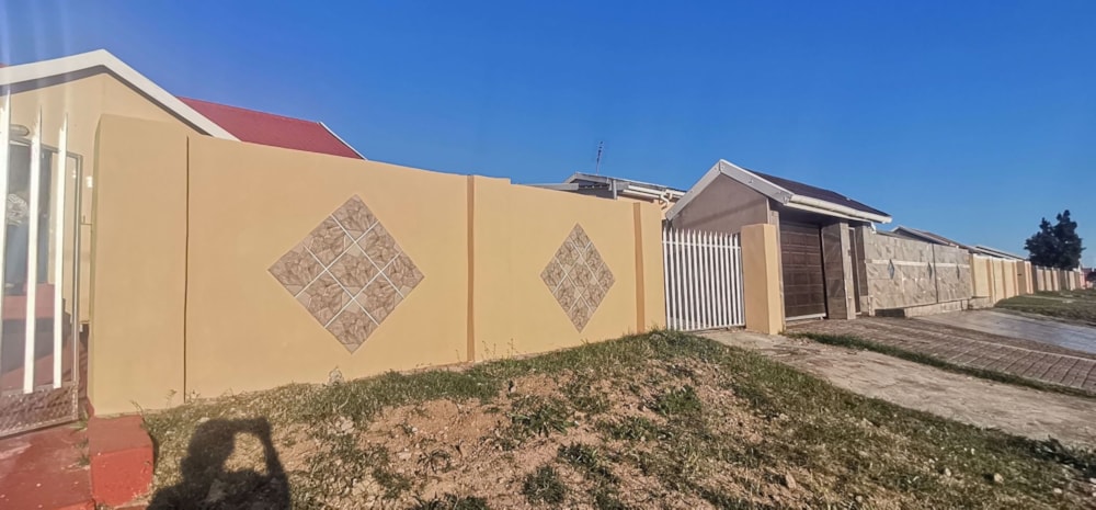 House for sale in King Williams Town (Qonce) - 1MH1573195 House for sale in King Williams Town (Qonce) - 1MH1573195