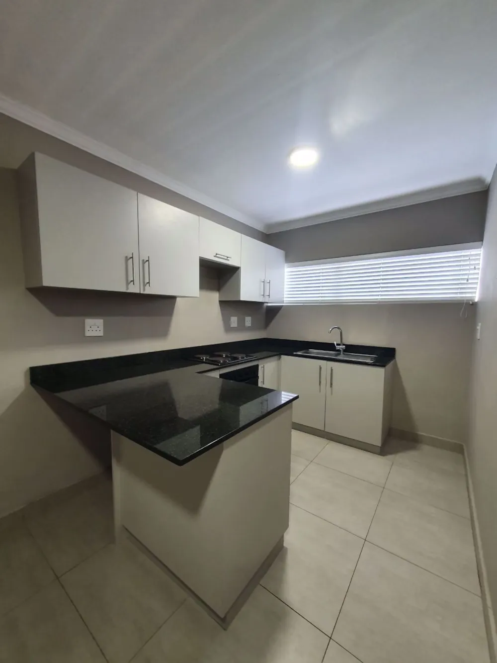 Apartment to rent in Gonubie - 1EZ1752117