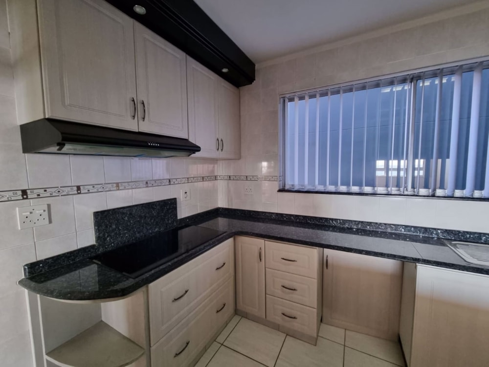 Apartment for sale in North Beach Durban - 1DA1573429 Apartment for sale in North Beach Durban - 1DA1573429