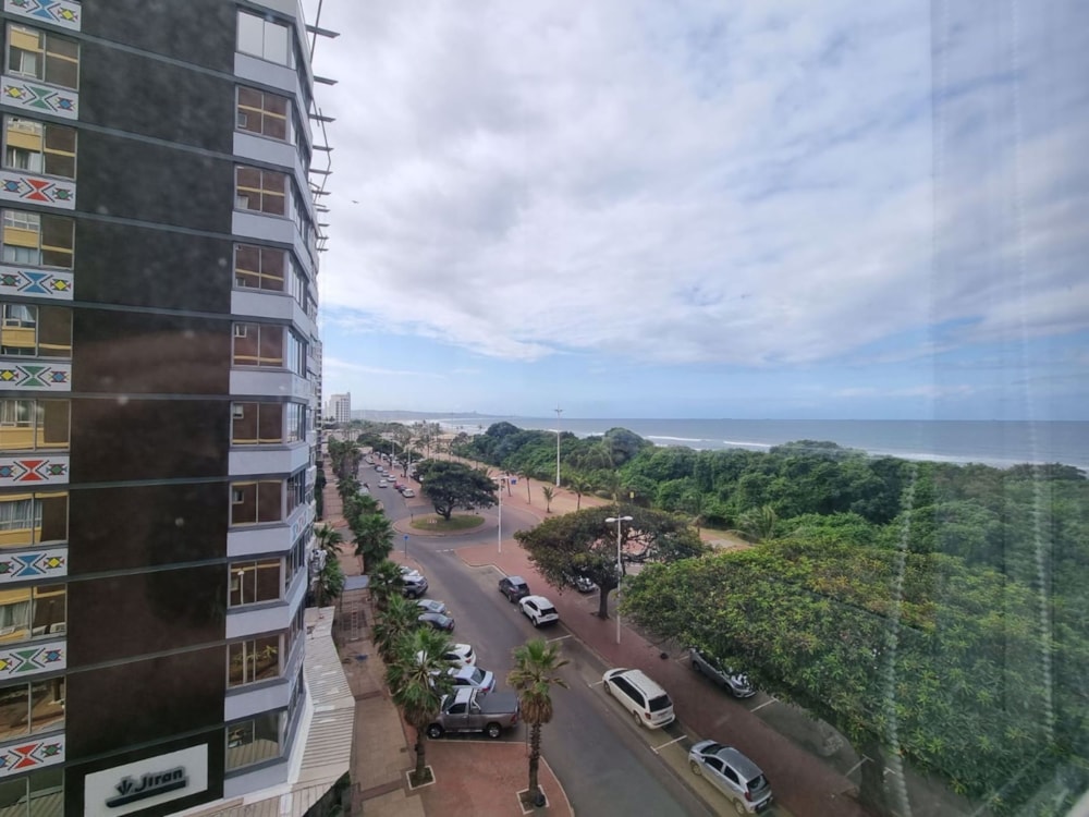 Apartment for sale in North Beach Durban - 1DA1573447 Apartment for sale in North Beach Durban - 1DA1573447
